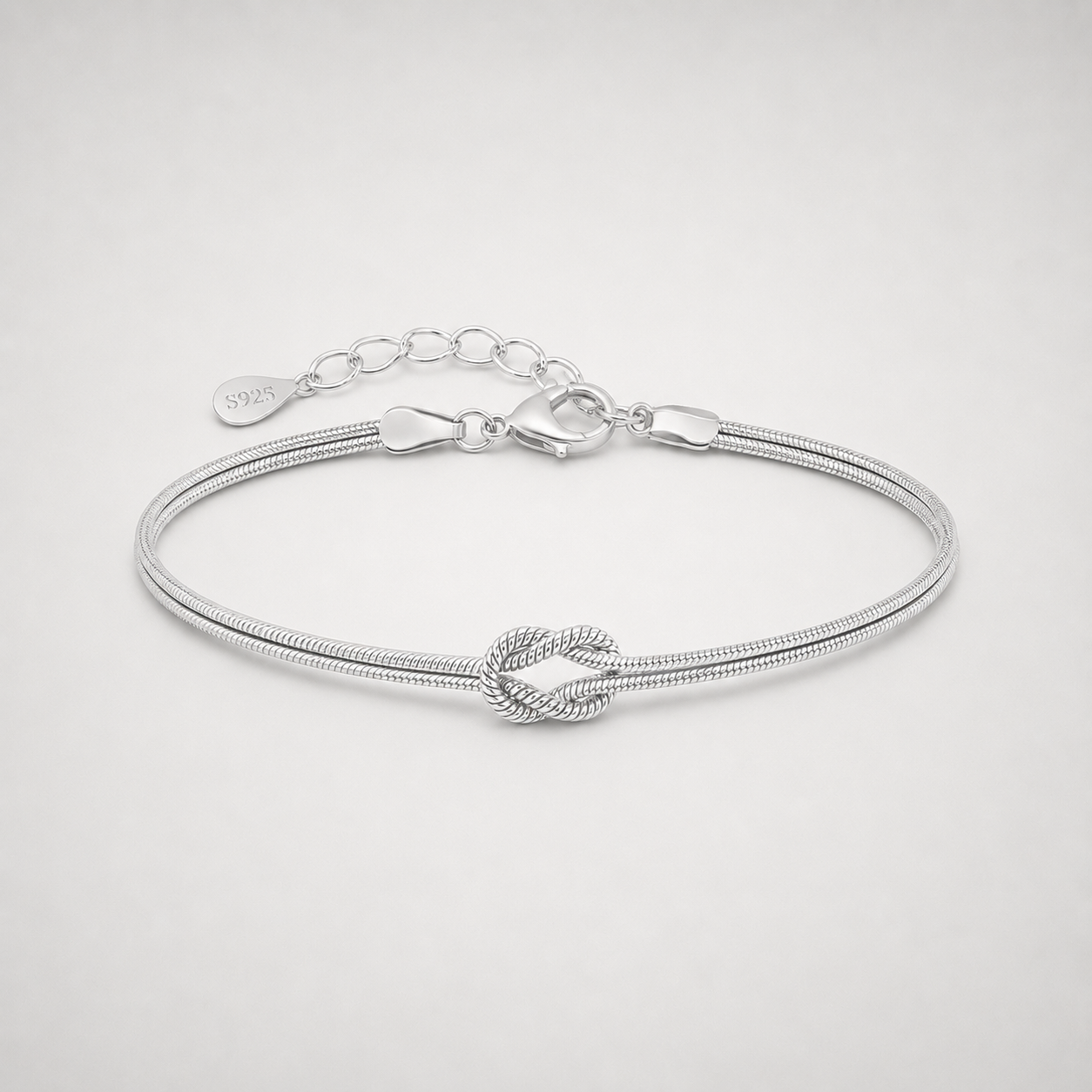 The Amora Knot