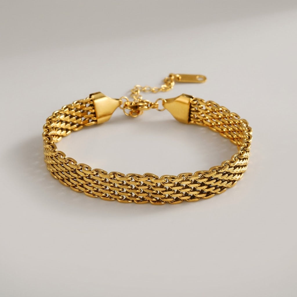 The Amora Woven Mesh Bracelet