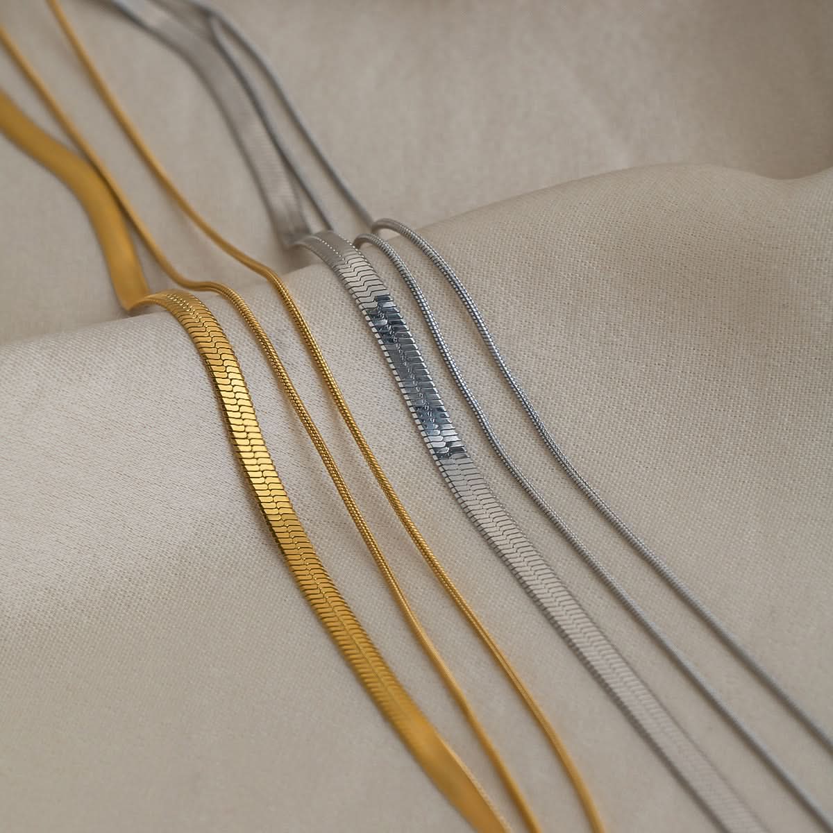 The Amora Layered Herringbone