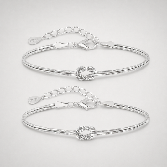 The Amora Knot