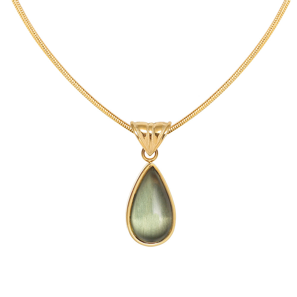 The Amora Teardrop Pendant