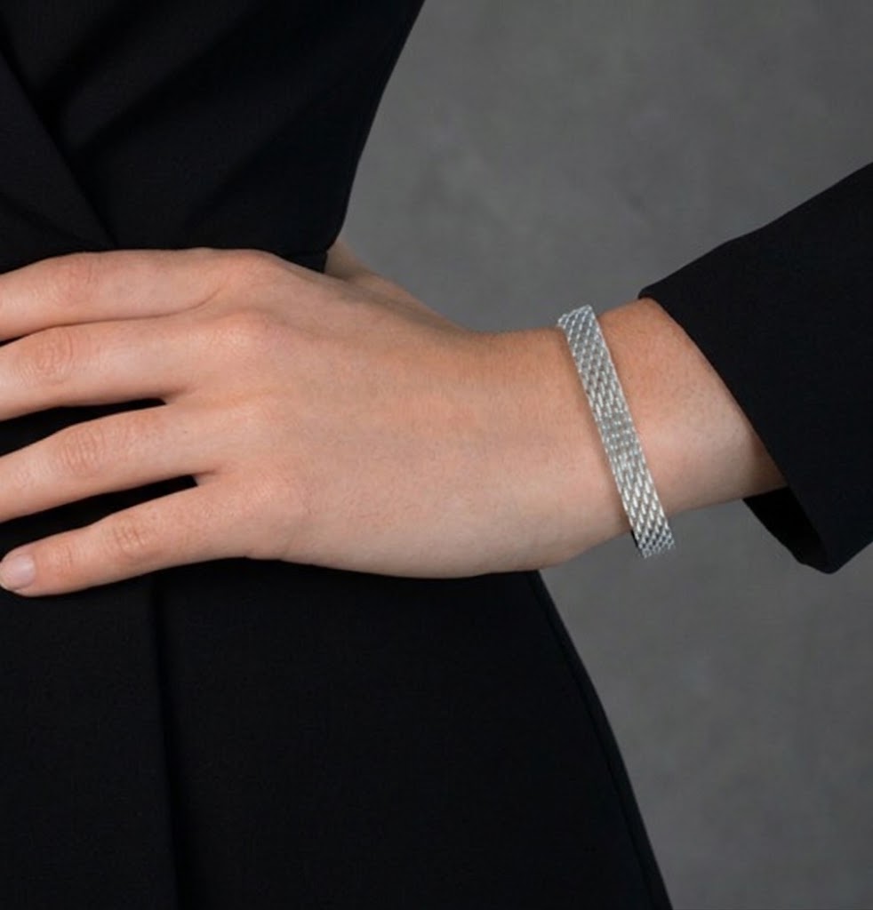 The Amora Woven Mesh Bracelet