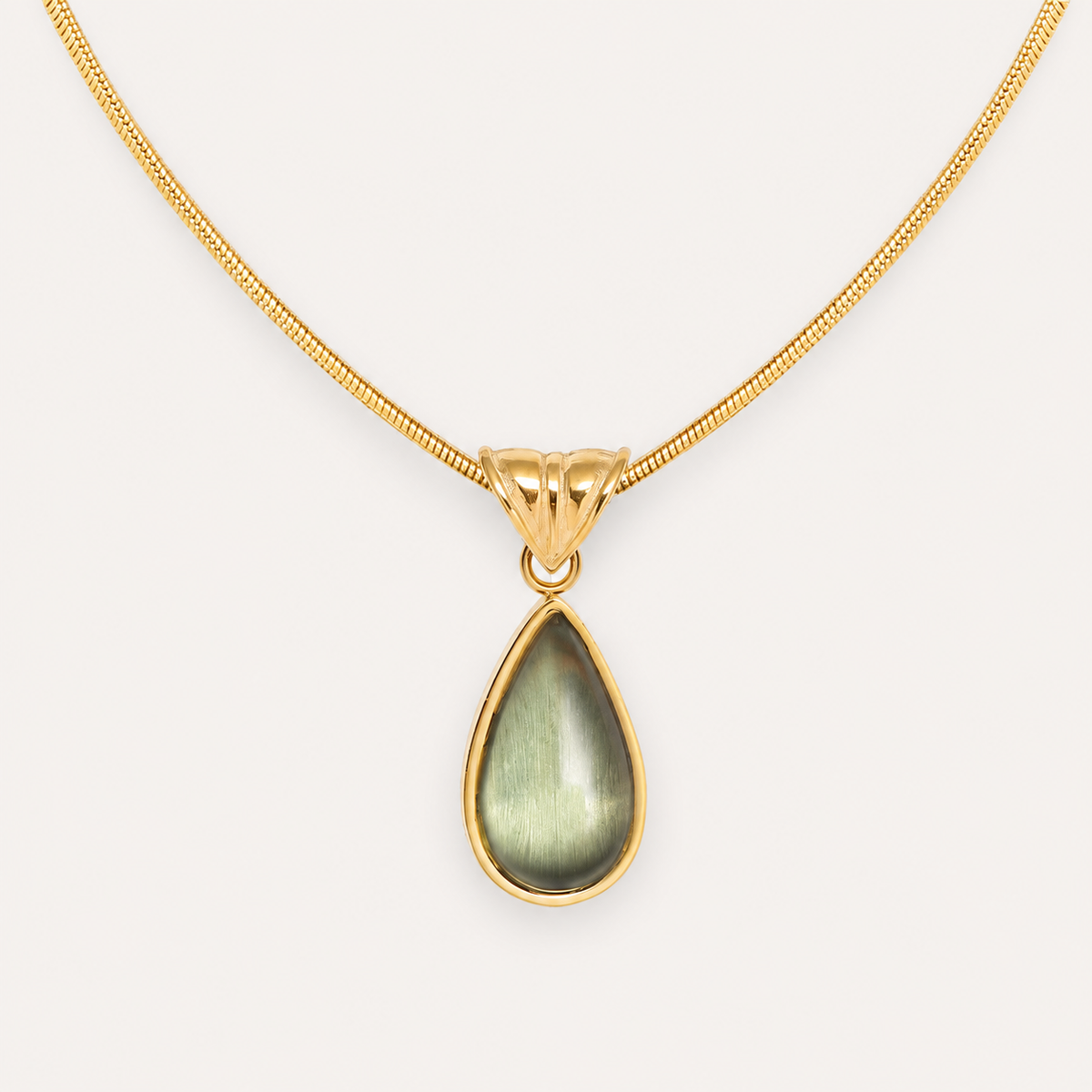 The Amora Teardrop Pendant