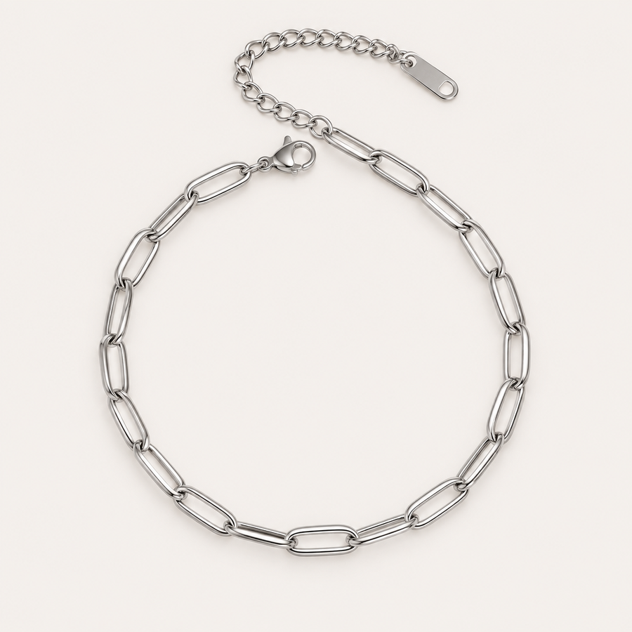 The Amora Paperclip Chain Anklet