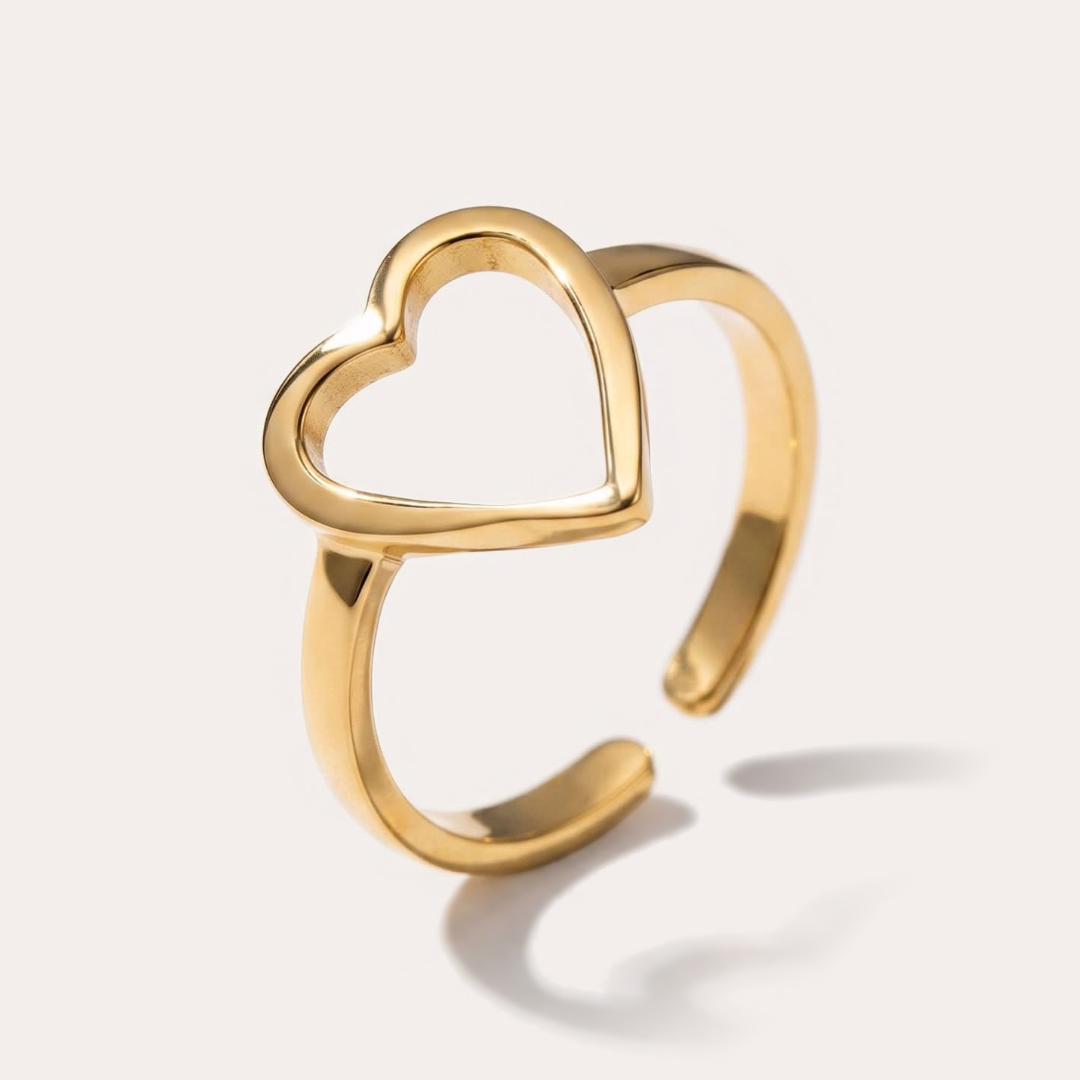 The Amora Big Heart Ring, gold stainless steel ring