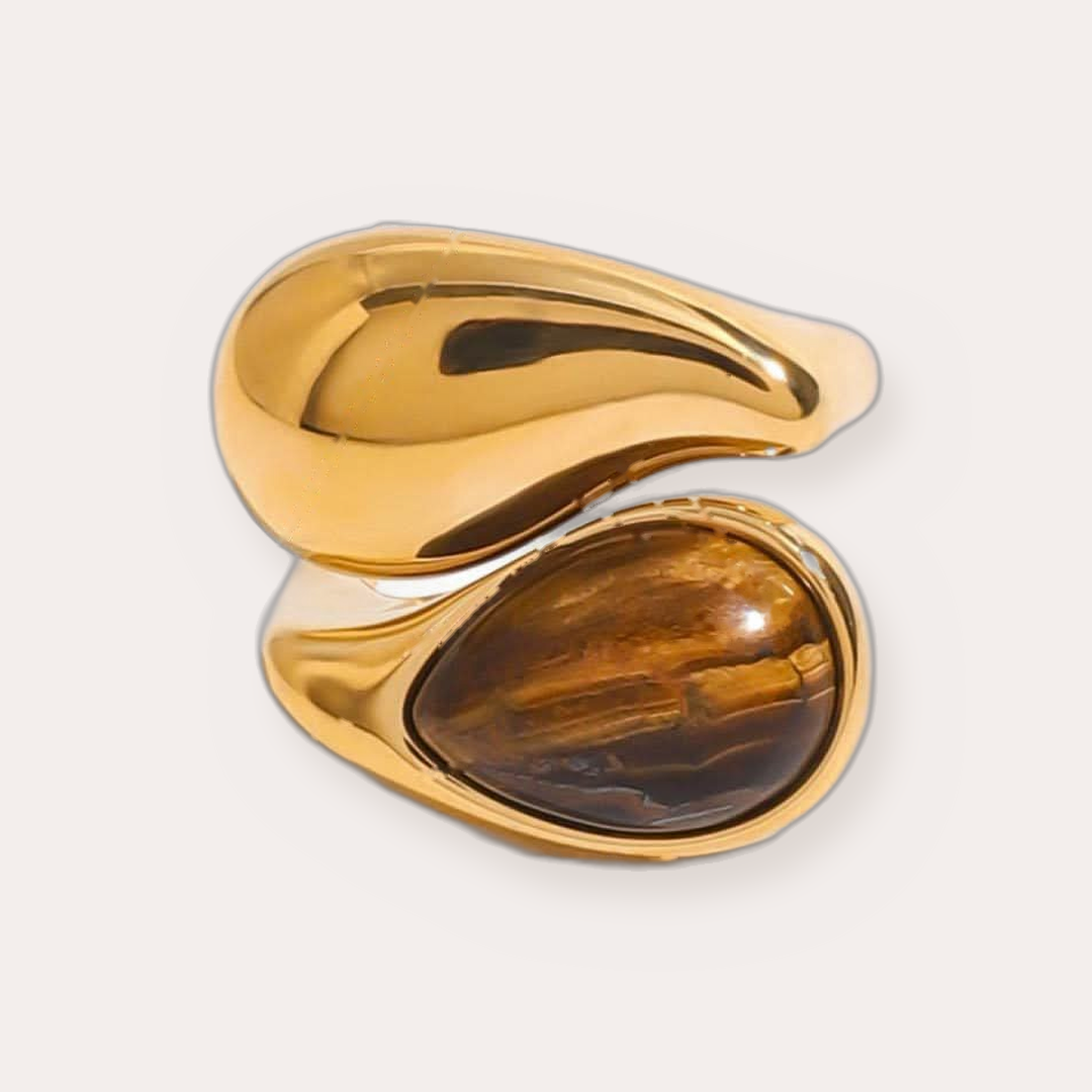 The Amora Toi et Moi Ring – Cognac, gold stainless steel ring