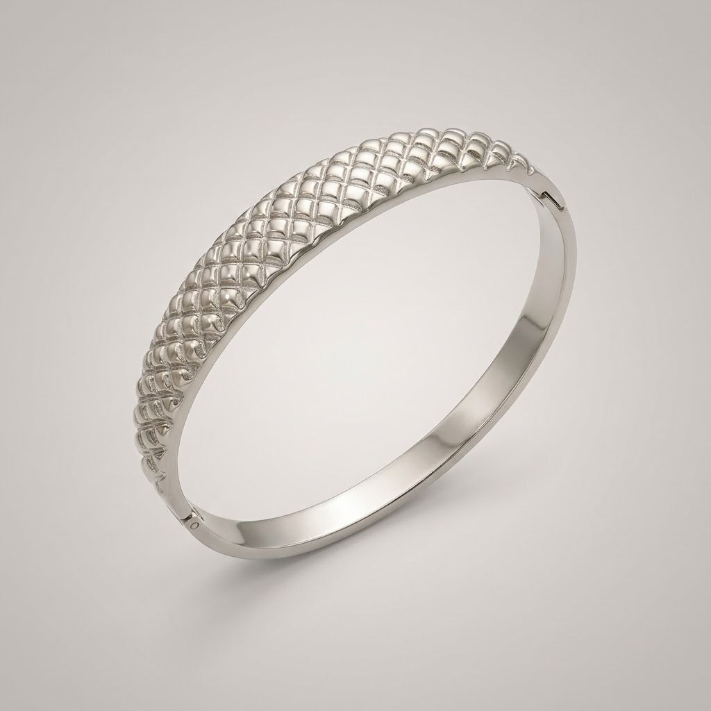 The Amora Quilted Bangle