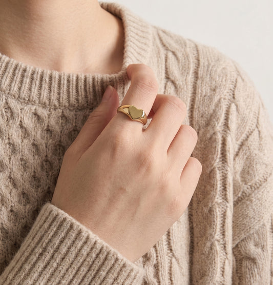 The Amora Heart Signet