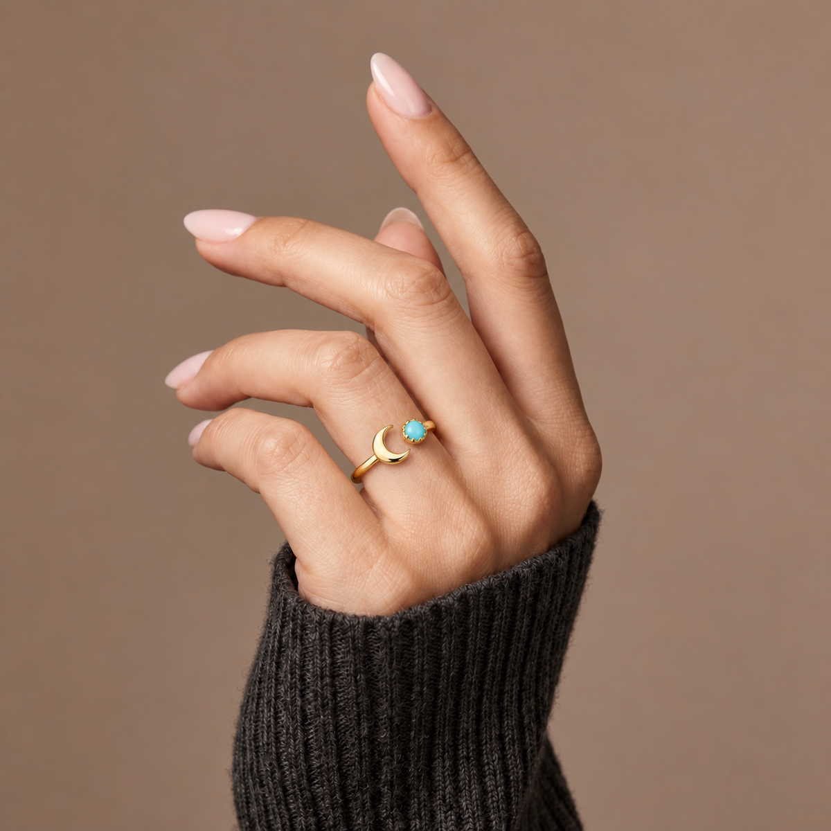 The Amora Crescent Wrap Ring in gold, worn on the hand #Color_Gold